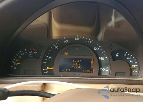 2002 Mercedes-Benz C 240 z USA, uszkodzony, nr VIN WDBRF61J92F213561